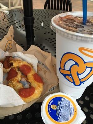 $7 for a pretzel sauce and drink