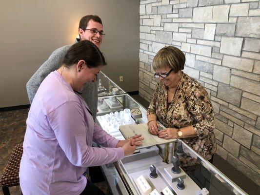 Kuhn's Diamond Jewelers