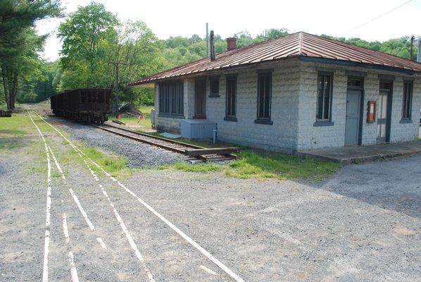 The East Broad Top Robertsdale Station, and EBT hopper cars on display.