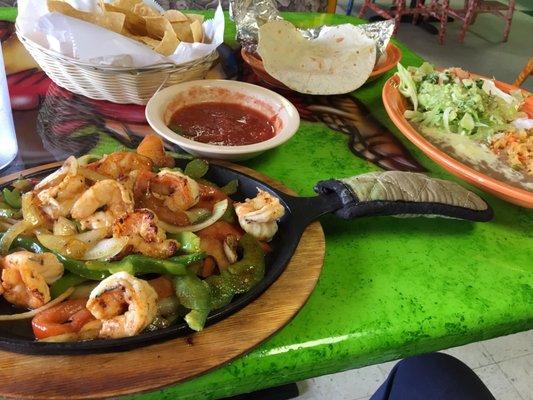 The lunch portion of Little Maya's shrimp fajitas.