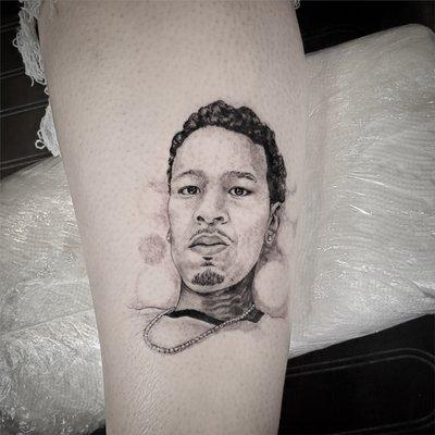 Micro portrait tattoo don't by Edson Usey @inked_dot