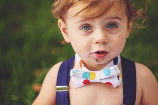 This sweet baby boy turned one year old! His "Brown Bear, Brown Bear" theme photoshoot was a real smash. It was a cake smash to remember!