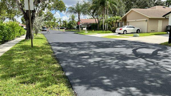 Commercial Sealcoating - Neighborhood in Coral Springs, FL