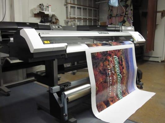 Digital printing on the Roland 60" solvent printer