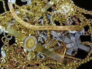 We take Gold and Silver whether it is broken or mismatched. We weigh it and pay you cash according to the gold market.