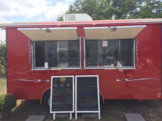 New food trailer in South Austin. Treat yourself to the best snowball/shave ice you have ever had.