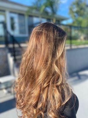 Natural looking highlights.