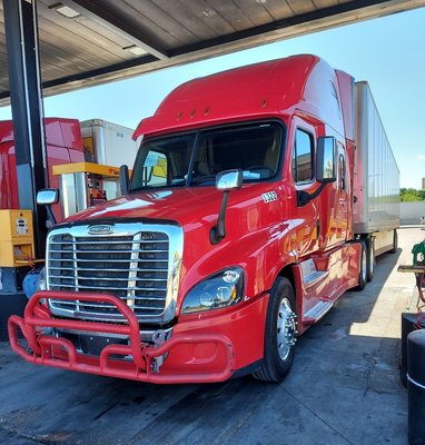 trucking company carrier. owner operator jobs. bought his new truck