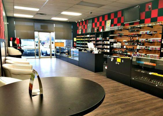 The Lake Stevens Vaporland is proud to show off a new look and offer authentic vape mods, RDAs, Juice, and more