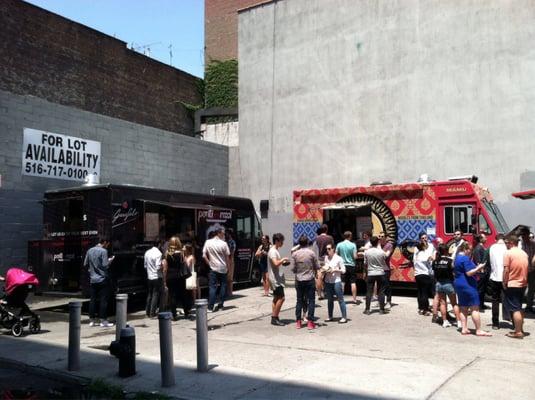 DUMBO Brooklyn Food Truck Lot, Friday