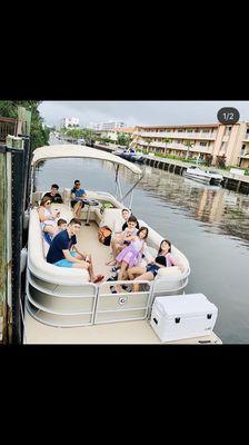 Family Pontoon boat rental in miami Florida