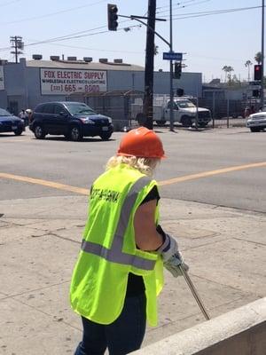 Street and highway cleanup. Making our Hollywood roads clean.