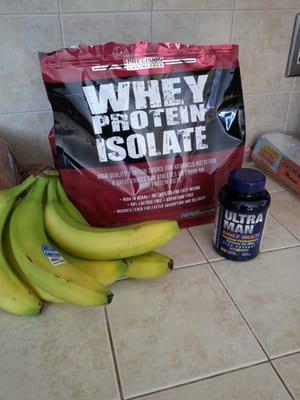 Lean protein shake (chocolate) @ a Great price & multivitamins.