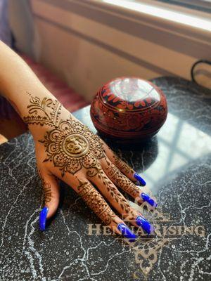 Henna Rising