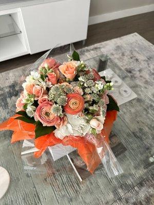 This is the "Fresh Spring Arrangement" ordered from their website.