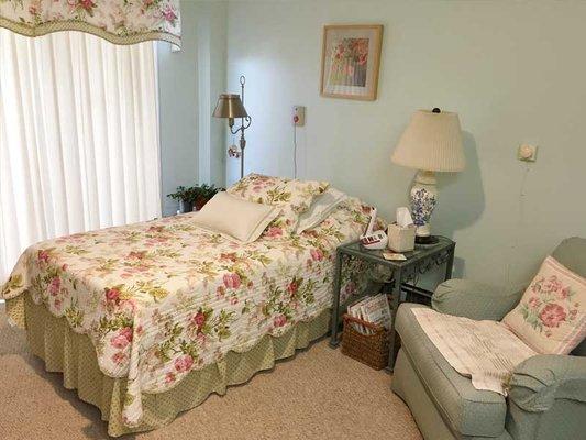 Comfortable studio and one bedroom apartment rentals for seniors. Fully applianced kitchens, full baths, large closets, and balconies.