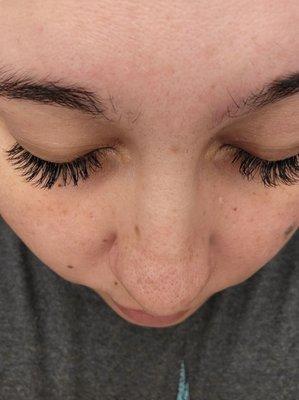 Classic look of lash extensions, very natural looking.