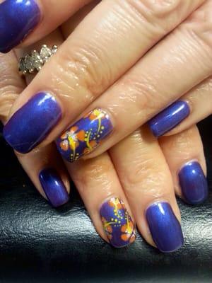 Shellac manicure with hibiscus nail art by Marina!