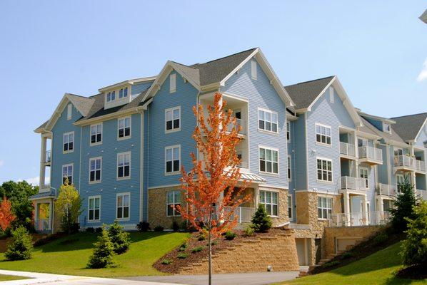 Delafield Lakes Apartments