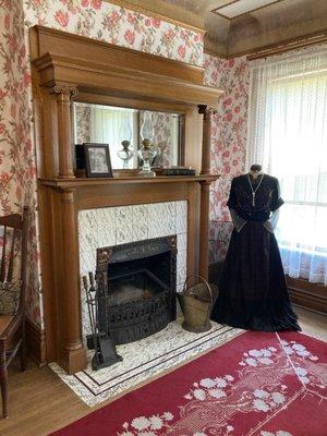 Warkentin House upstairs sitting room with original rug