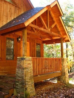 Four Seasons - Luxury couples cabin with lake access