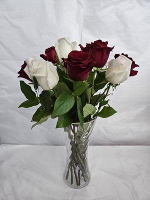 https://www.brooklynflowersnyc.com/store/p/red-and-white-roses