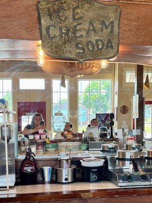 Papaw's Kookies & Kream Ice Cream Parlor