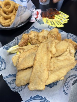 Family meal, fish and shrimp