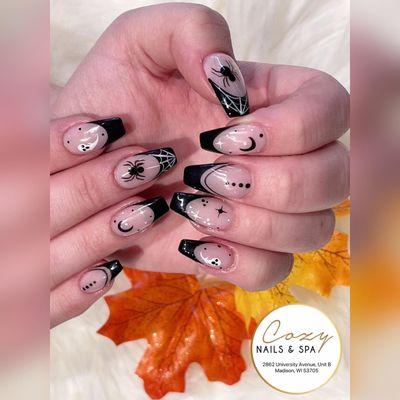 Halloween nail design.