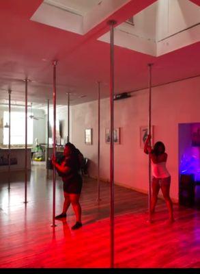 pole dance parties Dallas, pole dancing party Dallas, pole party Dallas, pole dance birthday party Dallas, Dallas bachelorette pole party