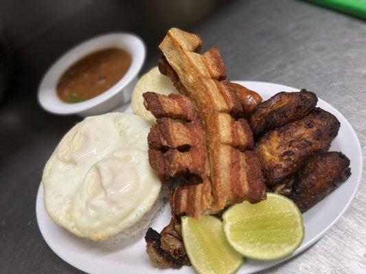 # 14 Bandeja paisa