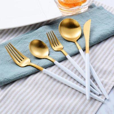 Hampton White/gold flatware