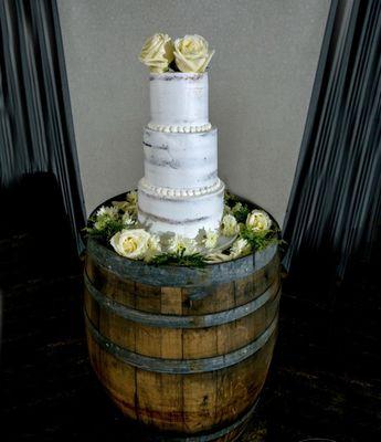 June 2023 wedding cake