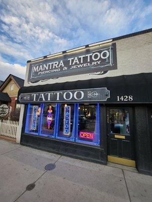 MANTRA TATTOO SHOP  FRONT