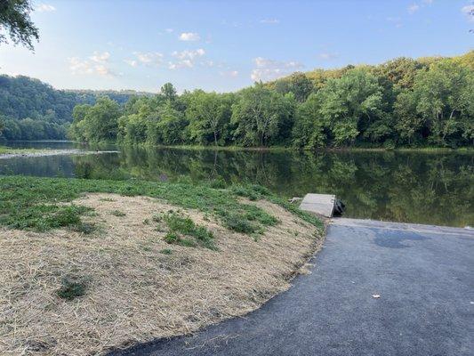 Canoe/Kayak/ boat launch