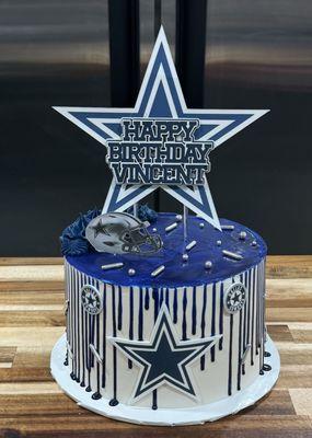 Dallas Cowboys themed cake.