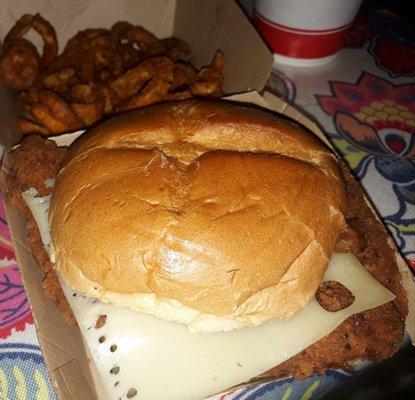 The nastiest chicken sammy ever & the fries were old AF!