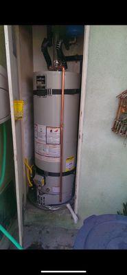 40 gallon hot water heater, Bradford white 6 year warranty  #nohotwater #plumbing#