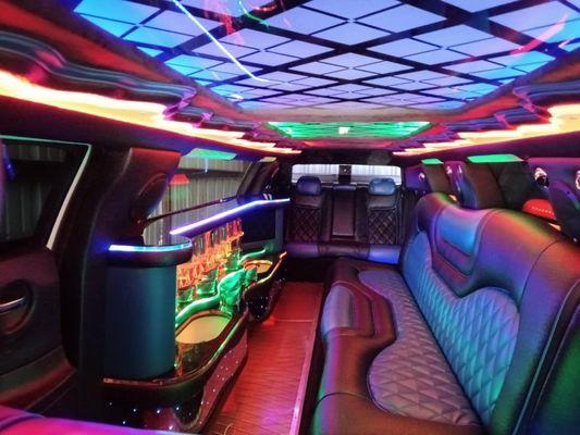 12-passengers Chrysler 300 Stretch Limousine Interior