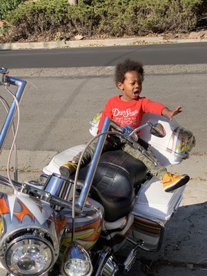 The employees at this place didn't show any interest in the Harley-Davidson culture.