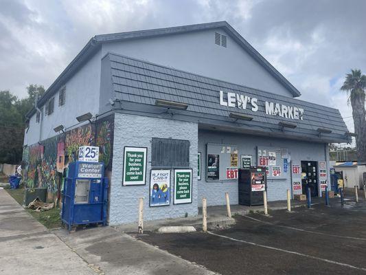 Lew's Market