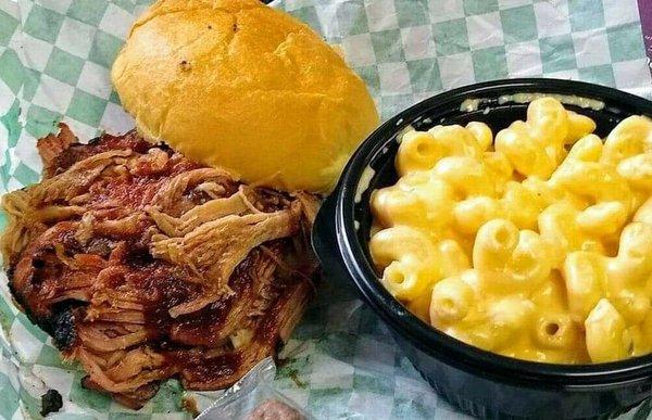 Pulled Pork and Beer mac and cheese