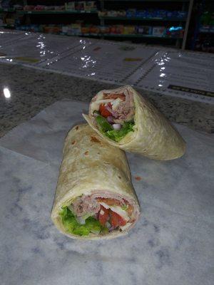 Roastbeef in a wrap with all the fixin'