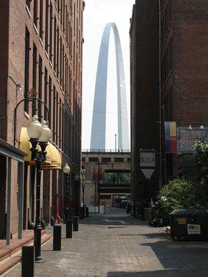 Laclede's  Landing Riverfront walking tour.