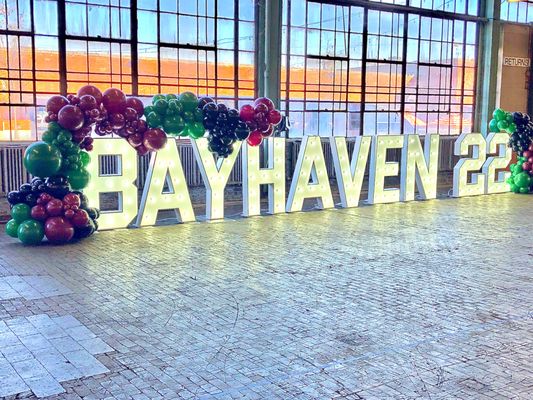 Balloon garland created for the Bayhaven 2022 Food and Wine event.