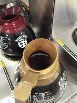 Shitty dirty coffee pot