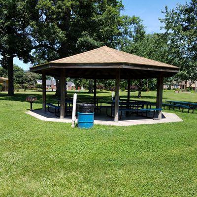 shelter and picnic tables