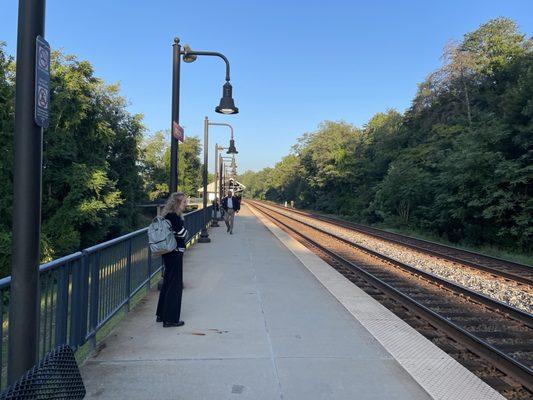 Train platform