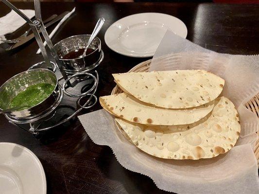 Complimentary snacks with mint chutney