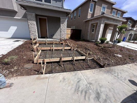 Framing of floating steps